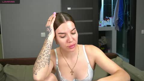 Alice online show from April 5, 9:47 pm