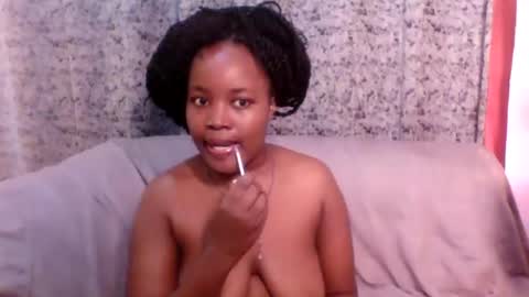 brunette_naturalbeauty online show from January 17, 8:11 am