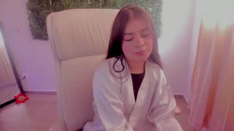 brunnette online show from July 23, 1:41 pm
