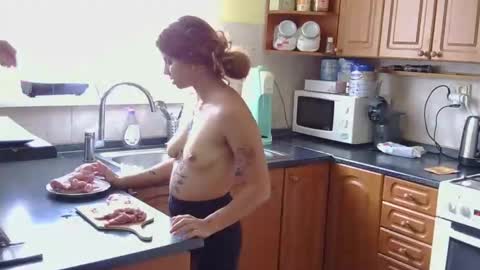 Snapshot of brutecia chatting on October 11, 8:30 am brutecia online show from October 11, 8:30 am