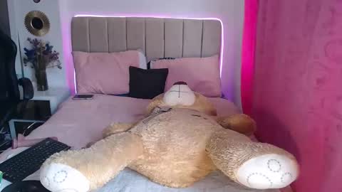 hot online show from November 16, 6:19 pm