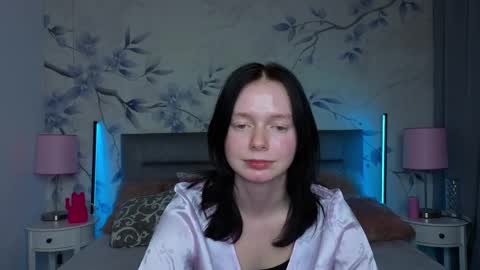 Leona online show from March 11, 1:10 am