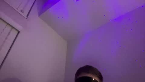 bullkisses79 online show from May 7, 3:44 am