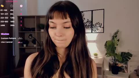 Aria online show from July 27, 9:17 am