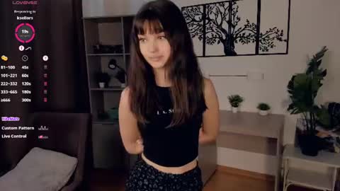 Aria online show from July 23, 9:06 am
