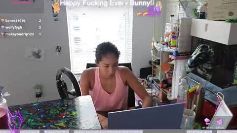 Snapshot of bunnycheekz chatting on December 5, 5:28 pm Tokki  bunny  online show from December 5, 5:28 pm