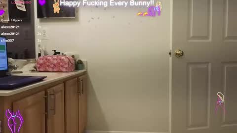 Snapshot of bunnycheekz chatting on January 30, 12:29 am Tokki  bunny  online show from January 30, 12:29 am