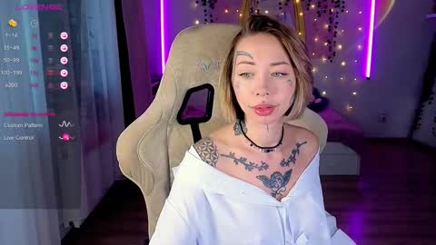 bunnykelly online show from September 24, 6:23 am