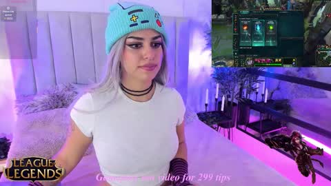 Snapshot of bunnypeachyy chatting on September 15, 3:53 pm online show from September 15, 3:53 pm