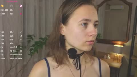 Lizy online show from August 3, 7:30 pm