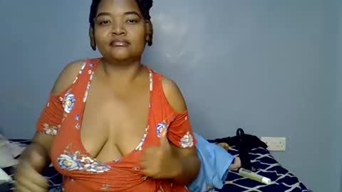 busty kenzi online show from July 24, 7:00 pm