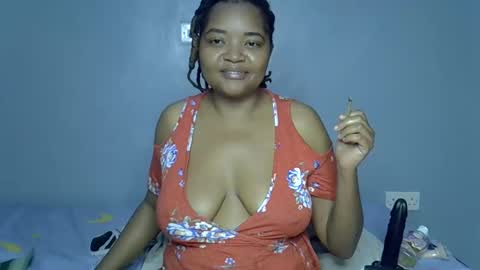 busty kenzi online show from June 4, 11:53 pm