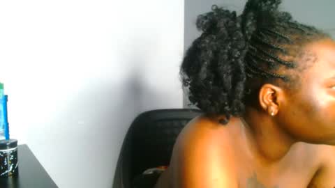 busty_mellons69 online show from November 22, 7:16 pm