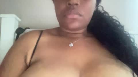 Snapshot of bustylolaa chatting on October 3, 10:42 am bustylolaa online show from October 3, 10:42 am