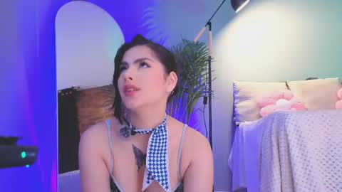 Lia Butterfly  online show from July 26, 12:24 pm