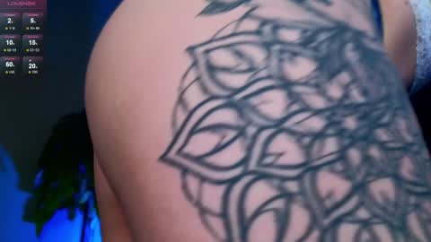 Callista online show from December 15, 3:31 pm