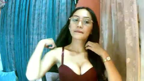 Freya online show from January 17, 10:45 am