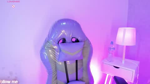 Camelia Smith online show from November 20, 4:02 am