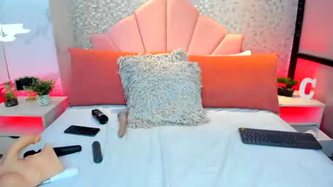 Cameron Jonnes online show from July 11, 11:38 pm