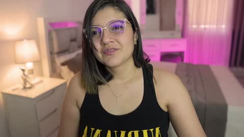 Snapshot of camila_buitrago chatting on January 1, 5:55 pm Camila buitrago online show from January 1, 5:55 pm