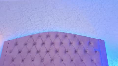 camilaa_smith_ online show from August 2, 8:01 pm