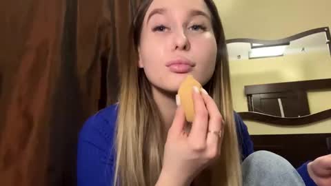 Miki online show from March 15, 2:08 pm