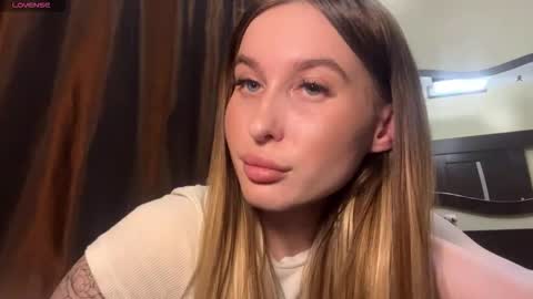 Miki online show from March 12, 3:04 pm