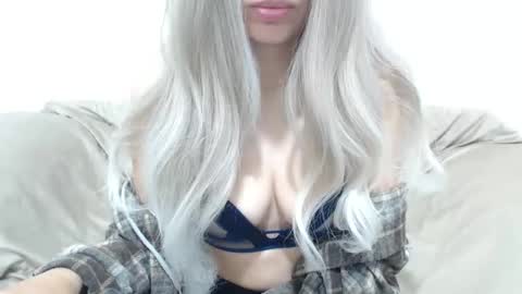 CamilleBunny online show from May 1, 2:59 am