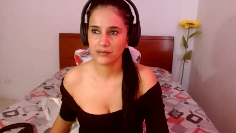 Carolina online show from May 4, 6:33 pm