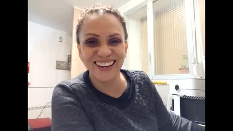 candela online show from December 22, 6:04 pm