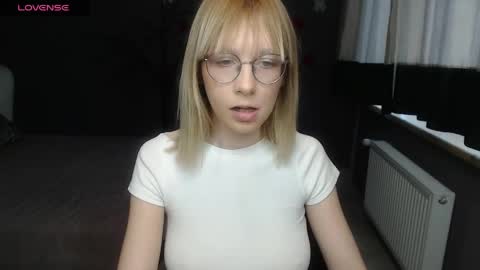 candicahoney online show from March 14, 1:01 pm