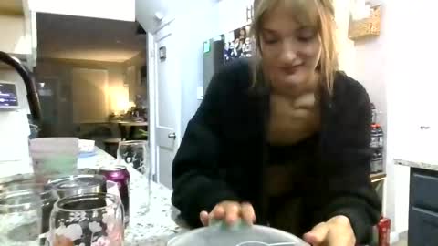 candiicat online show from July 11, 5:07 am