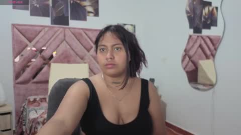 Im ChloeJoin The Fan Club online show from July 15, 3:11 am