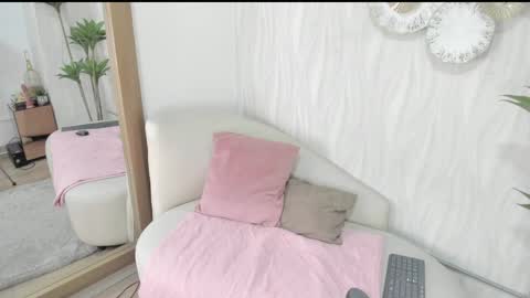 candy eyes  online show from May 1, 4:59 am