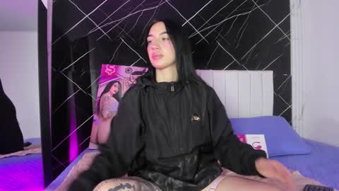 Leila  online show from February 12, 5:53 am