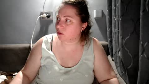 Laura online show from July 7, 7:49 pm