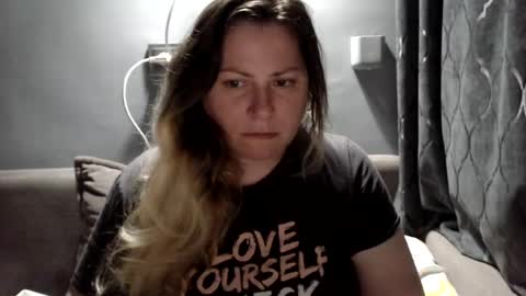Laura online show from July 28, 7:39 pm