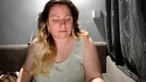 Laura online show from July 8, 8:00 pm