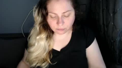 Laura online show from June 25, 4:41 pm