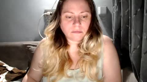 Laura online show from July 9, 8:11 pm