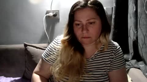 Laura online show from July 24, 2:09 am
