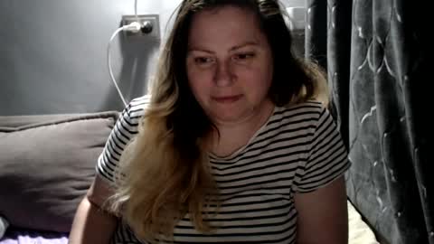 Laura online show from July 25, 2:18 am