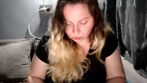 Laura online show from July 14, 2:05 am