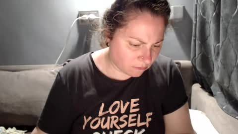 Laura online show from June 29, 8:08 pm