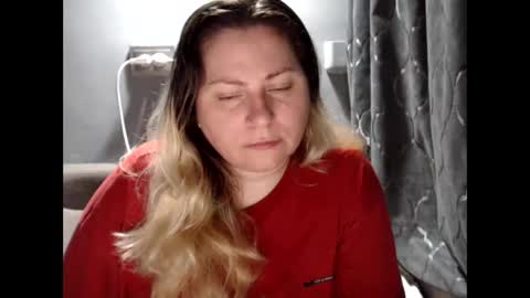 Laura online show from June 5, 7:31 pm