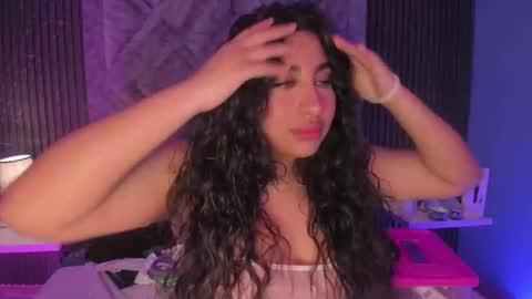 GABRIELA LOPEZ online show from November 22, 5:32 am