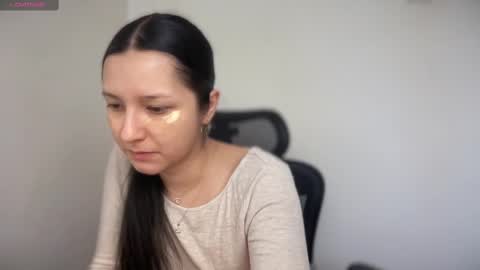 Snapshot of cappuccinokiss chatting on March 3, 10:42 am Emma online show from March 3, 10:42 am