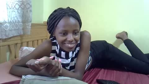 Snapshot of carlex_ chatting on February 6, 10:04 am carlex_ online show from February 6, 10:04 am