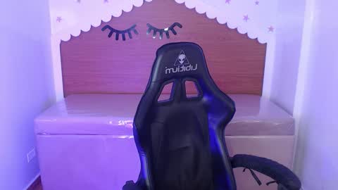 CARLYE   online show from October 22, 3:11 am