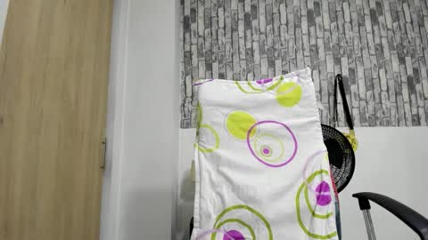 carlos diana   online show from February 8, 2:04 am